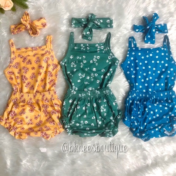 Blue White Floral Ribbed Tank Bloomer Babygirl Boutique 3pc. Matching Set - Picture 3 of 3